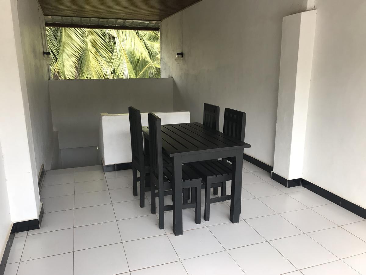 Golden Beach Inn Trikunamalaja Zewnętrze zdjęcie