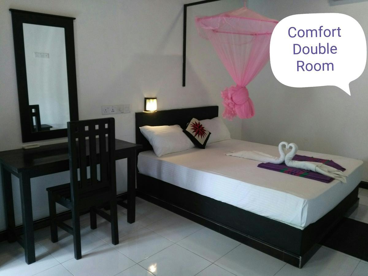Golden Beach Inn Trikunamalaja Zewnętrze zdjęcie