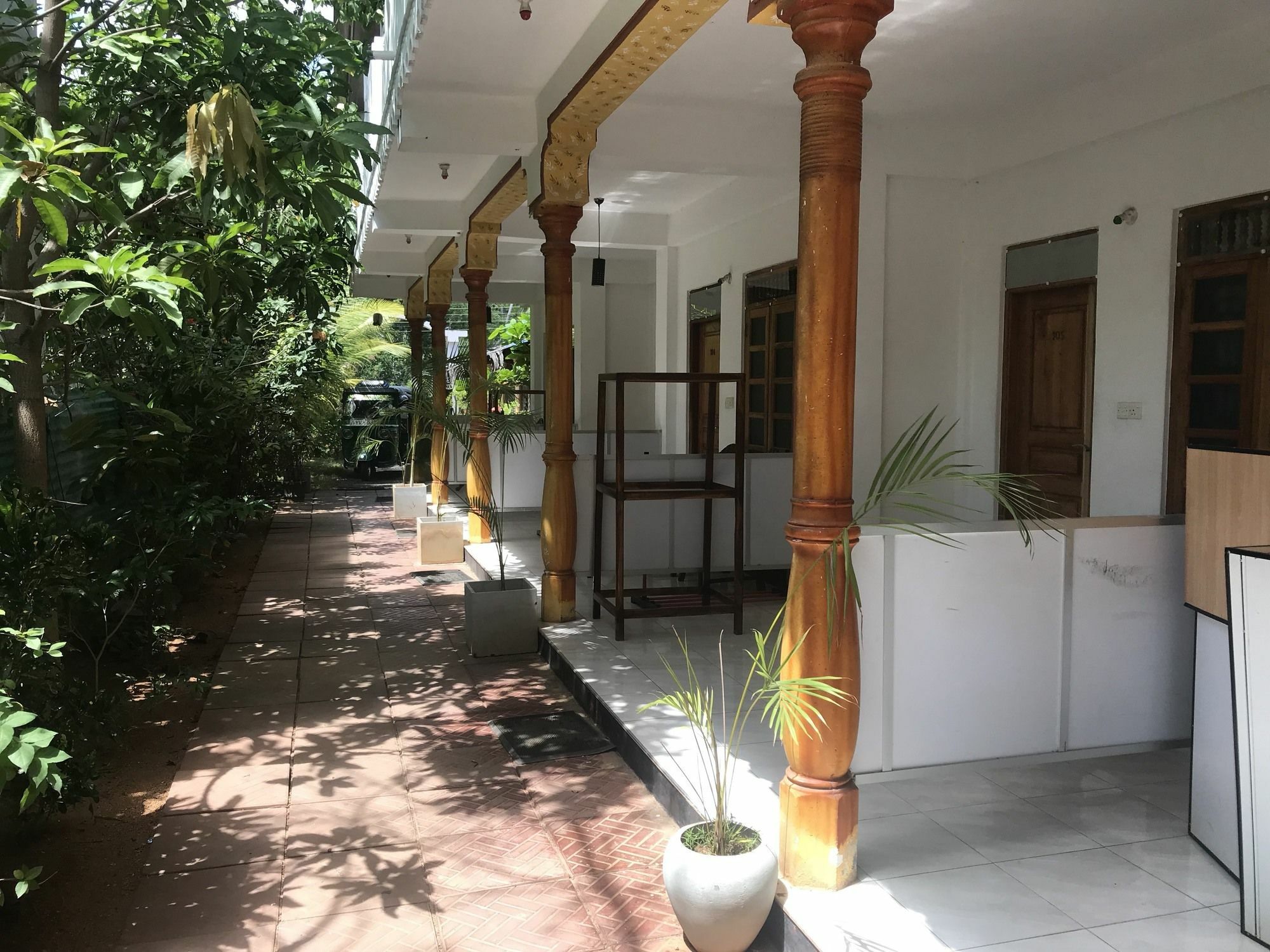 Golden Beach Inn Trikunamalaja Zewnętrze zdjęcie