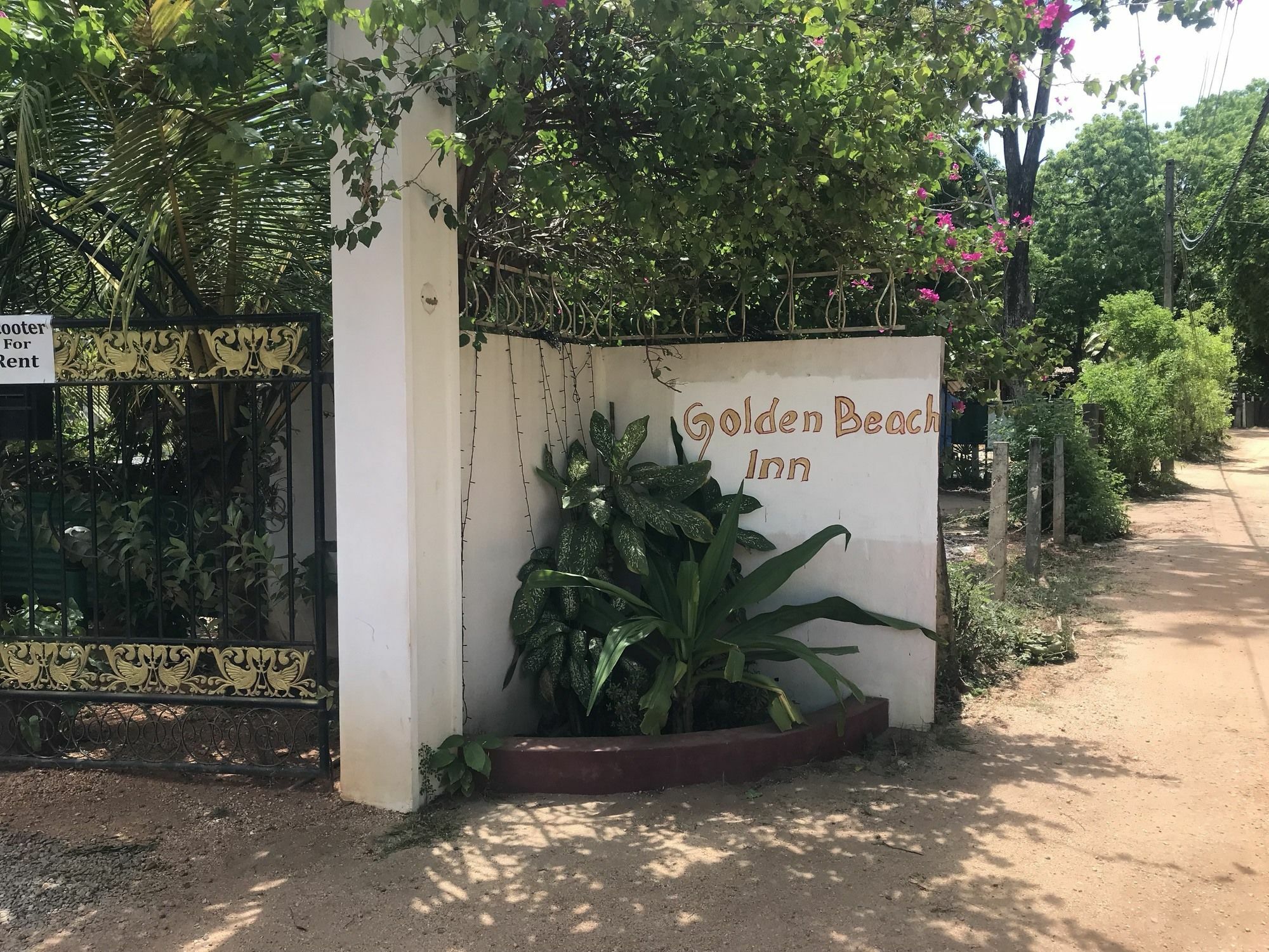 Golden Beach Inn Trikunamalaja Zewnętrze zdjęcie